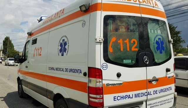 Ambulanta atacata cu piatra la Spitalul Judetean de Urgenta Ploiesti